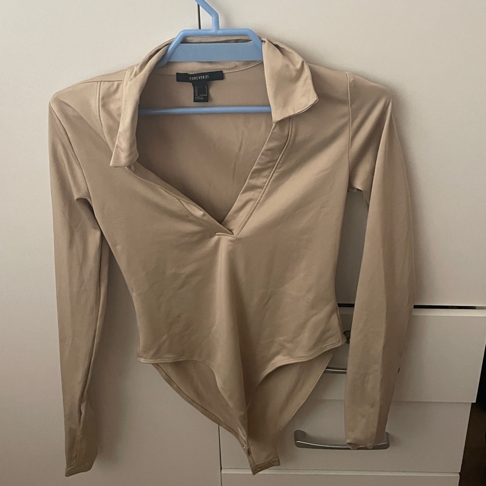 V neck bodysuit